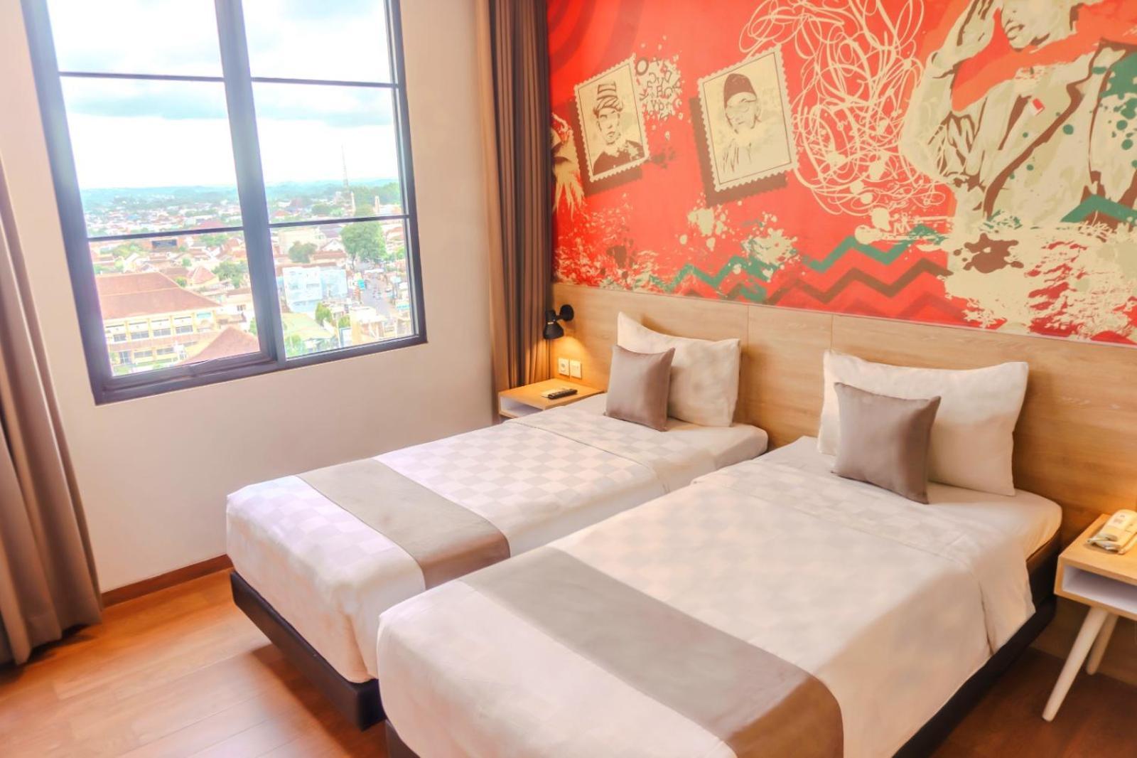 Hotel Fortunagrande Jembel Dış mekan fotoğraf