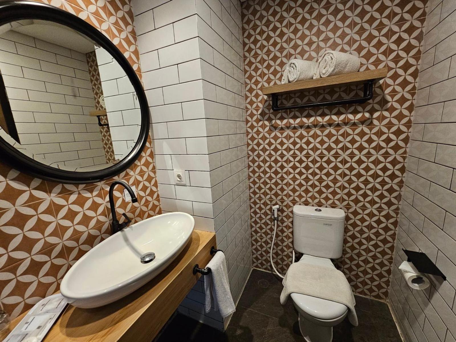 Hotel Fortunagrande Jembel Dış mekan fotoğraf