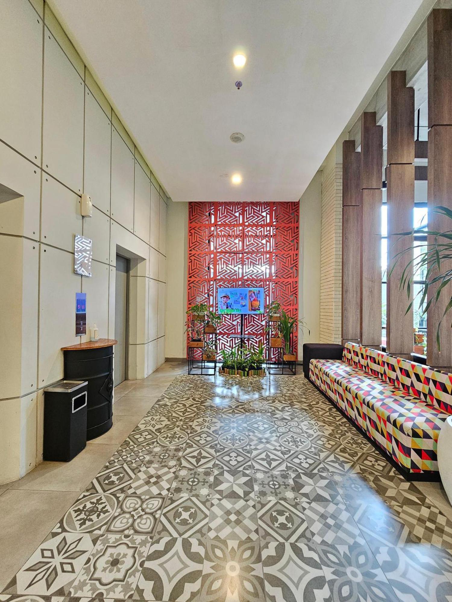 Hotel Fortunagrande Jembel Dış mekan fotoğraf