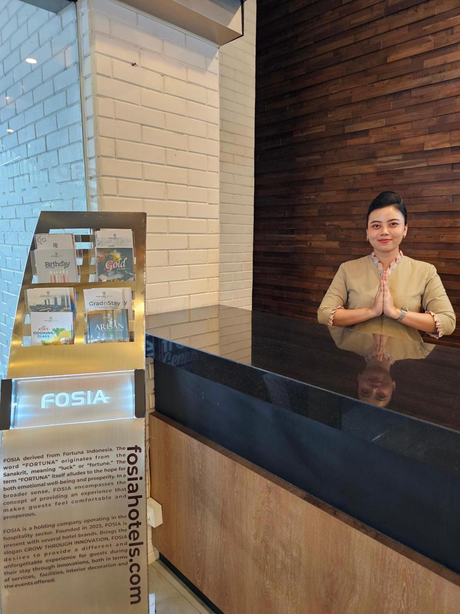 Hotel Fortunagrande Jembel Dış mekan fotoğraf